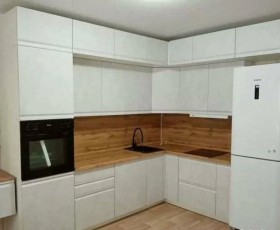 Модульная кухня Бруклин 2.4 x 2 м (Бетон белый) в Курагино - kuragino.katalogmebeli.com | фото 15